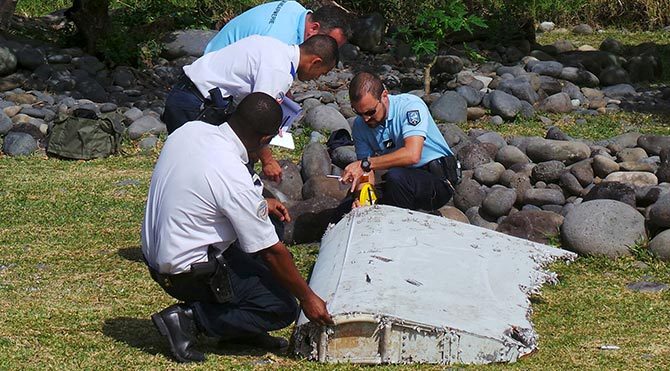 Kayıp uçağa ait parça bulundu iddiası
