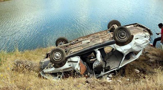 Cenazeden dönüyorlardı: 2 ölü, 2 yaralı