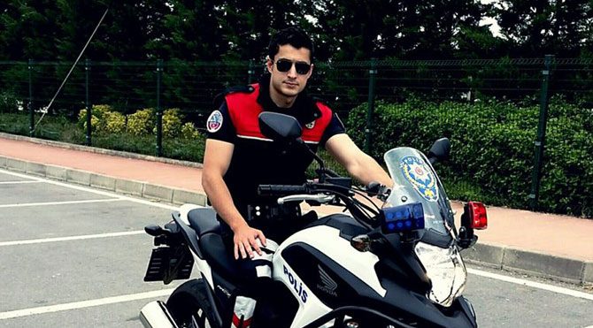Motosikletle duvara çarpan polis hayatını kaybetti