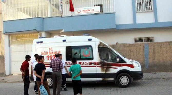 Ambulansa molotoflu saldırı!