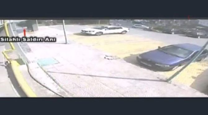 Polise silahlı saldırı kameralara yansıdı