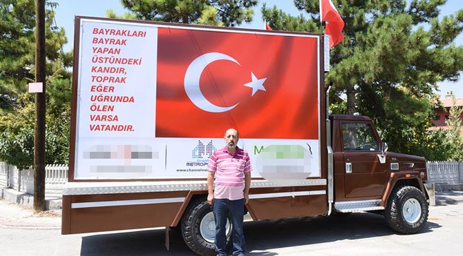 Kalpaklı AKP'liden reklam tabelalı şehit aracı!