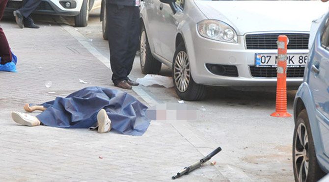 Sokakta pompalı dehşeti