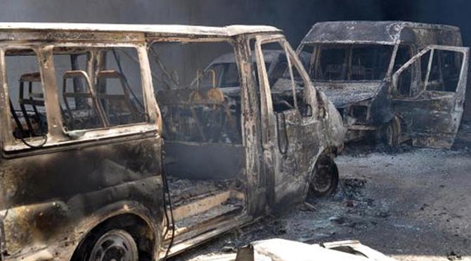 Şantiyeyi basıp 30 iş makinesini yaktılar!