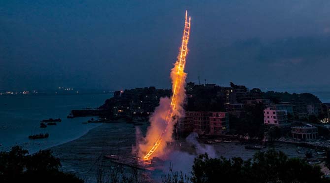 Çocukluk hayali 'gökyüzü merdiveni' gerçek oldu