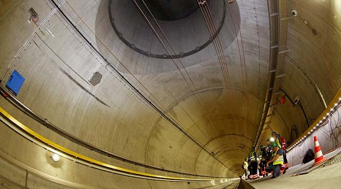 Dünyanın en uzun tüneli Gotthard Base'in inşaatı tamamlandı