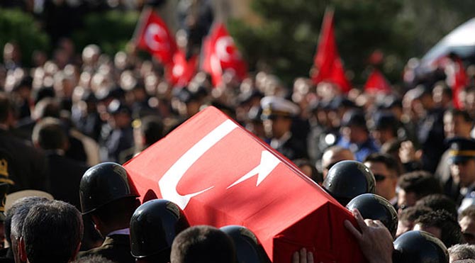 Diyarbakır'da hain saldırı: 1 asker şehit oldu