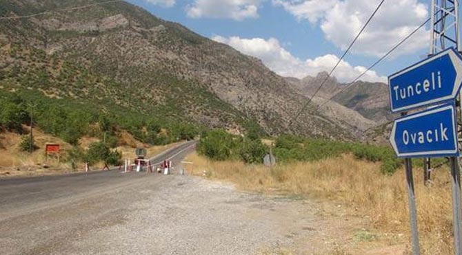 PKK'lı teröristler yine yol kesti!