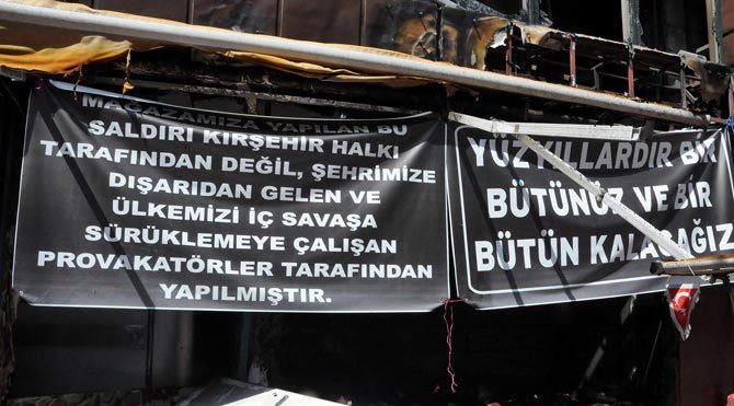 Kırşehir'de yakılan işyerinde anlamlı pankart!