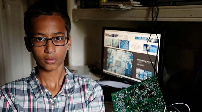 ABD polisi 14 yaşındaki çocuğu, geliştirdiği dijital saati bomba sanarak tutukladı