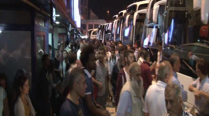 Otogarda bayram yoğunluğu!