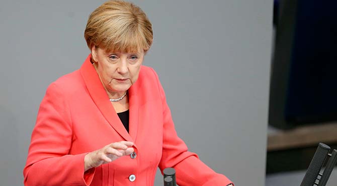 Merkel: Göç krizi Esad ile aşılır