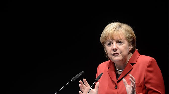 Angela Merkel Türkiye'nin 'kilit ülke' olduğunu söyledi