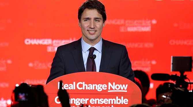 Kanada'nın 'dövmeli' liberal lideri Justin Trudeau 9 yıllık iktidarı devirdi