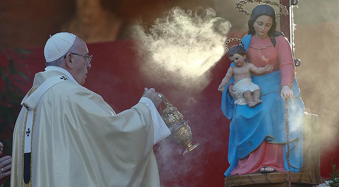 Papa: Hamile kadınları işten çıkarmayın