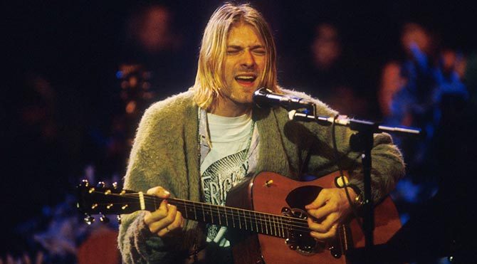 Cobain'in hırkası rekor fiyata satıldı