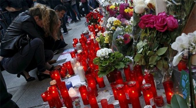 Paris saldırısı AB ekonomisini yavaşlatabilir