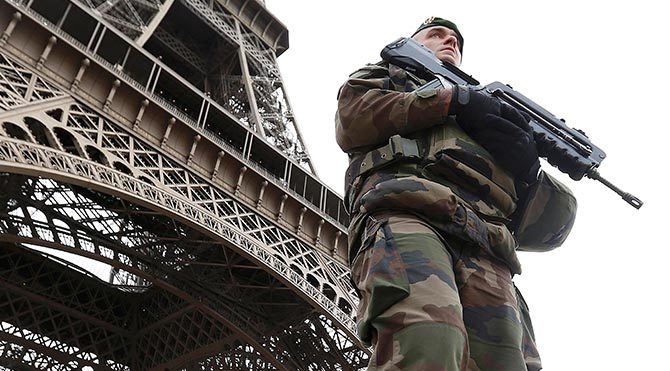 Paris bombacılardan ikisinde sahte Türk pasaportu