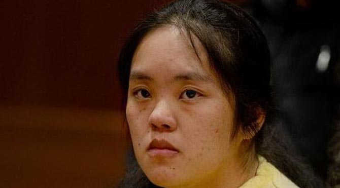 Bebeğini fırında pişirdi