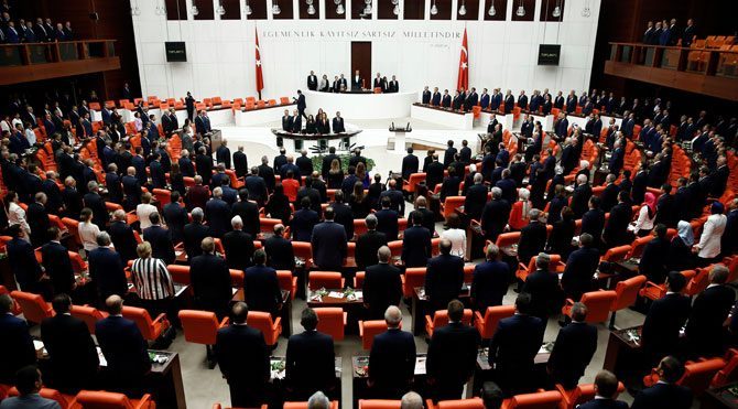 Meclis'te 'yemin etme' notları