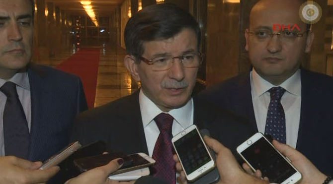 Davutoğlu, Cameron'la sürpriz bir görüşme yaptı