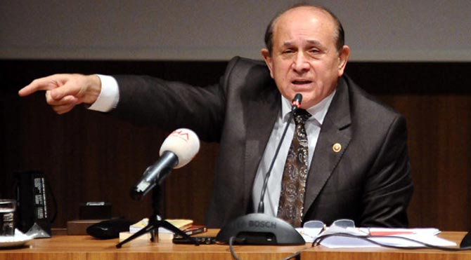 Burhan Kuzu'dan şok tweet