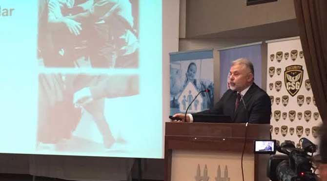 Olumsuz okul iklimi okul terklerini artırıyor