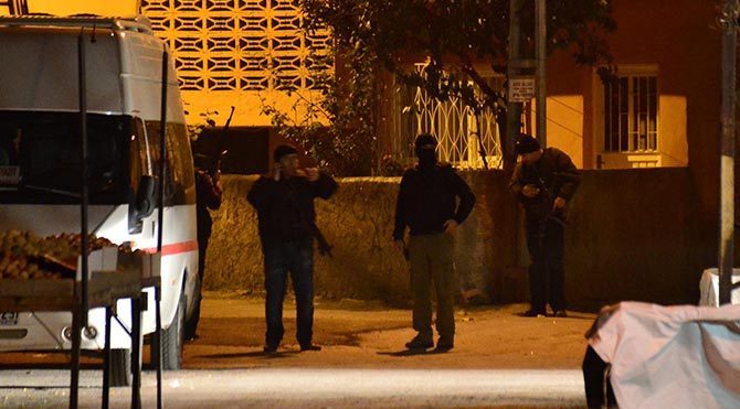 Adana'da polis merkezine saldırı!