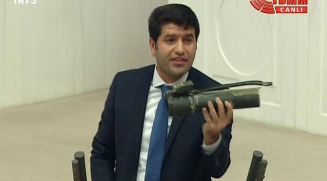 Genel Kurul'a 'füze' girdi!