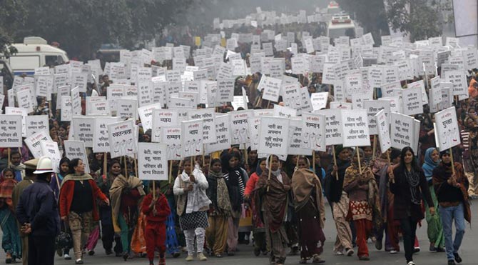 Hindistan'da toplu tecavüz faili serbest