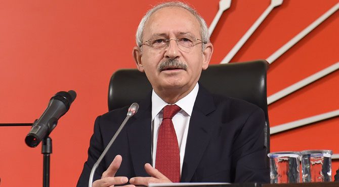 Kılıçdaroğlu aydınlarla bir araya geldi