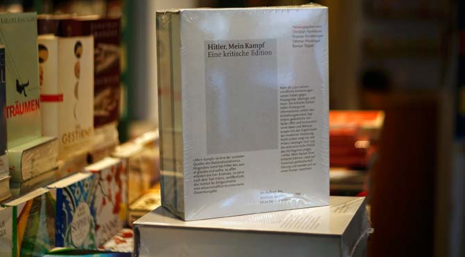 Hitler'in 'Kavgam' kitabı, Almanya'da 70 yıl sonra yeniden satışa sunuldu