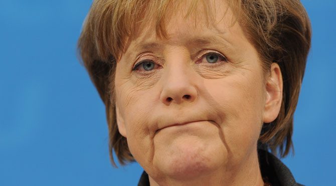O göçmenler için Merkel'den yeni bir hamle!