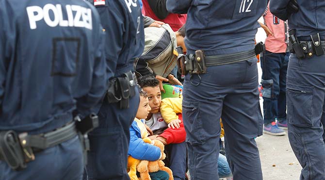Almanya sığınmacıları Avusturya'ya geri gönderiyor