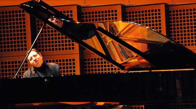 Fazıl Say, öğretmeni için sahnede