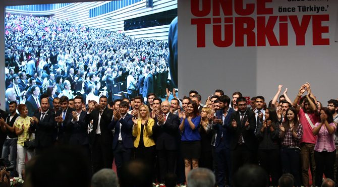CHP'de kurultay heyecanı