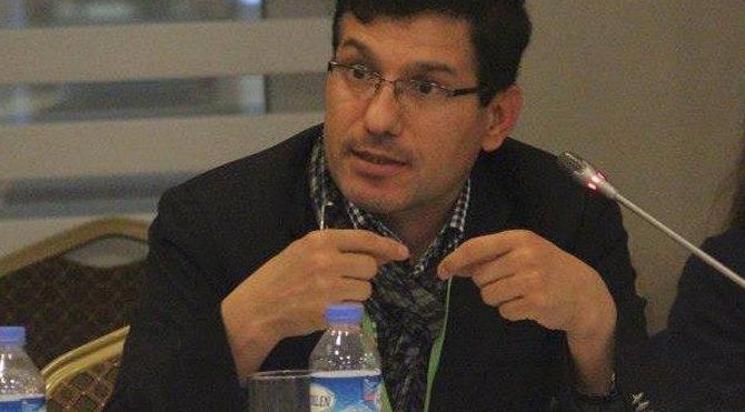 Bildiriye imza atan akademisyene şok tehdit! 