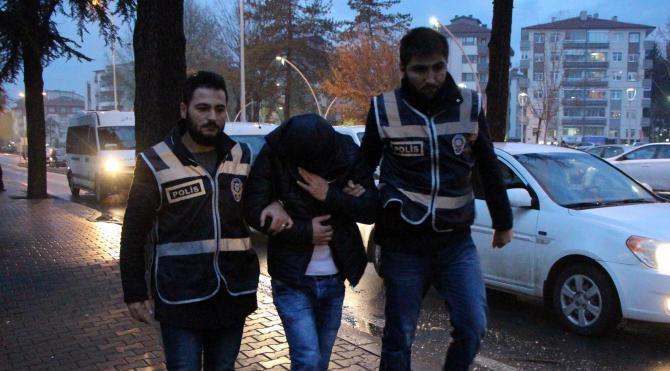 Soygun parasıyla tatil yaparken yakalandılar