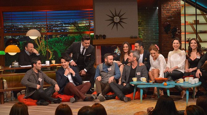 Foto: Ekran görüntüsü - Beyaz Show en kalabalık konuklu şovunu yaptı