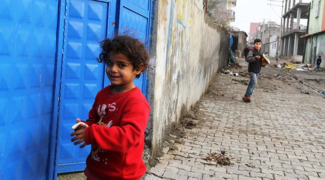 Cizre ve Sur’da binlerce öğrenci telafi eğitimi de alamıyor!