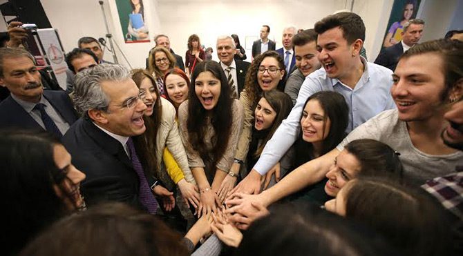 Dalga dalga yayılan eğitim projesi: 'Karşıyaka'nın Filizleri' 1 yaşında!