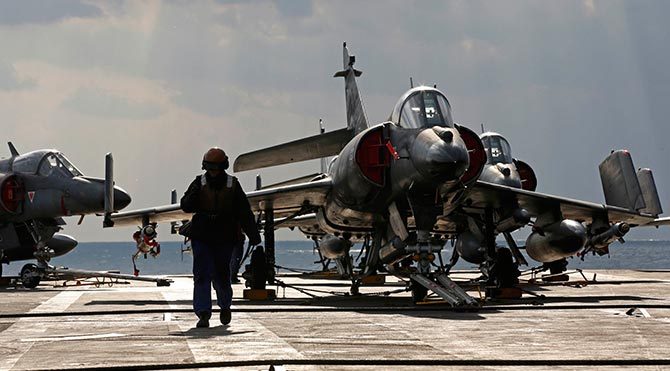 Hollanda Suriye'de IŞİD'i vuracak