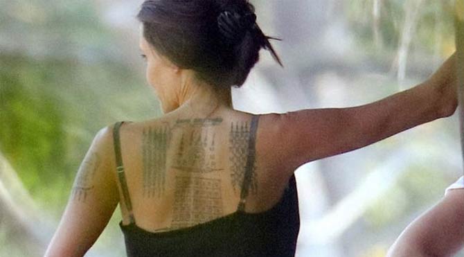 Angelina Jolie, dövmelerine yenisini ekledi!