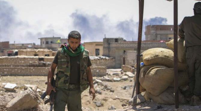 YPG Halep'in kuzeyinde askeri havaalanını ele geçirdi