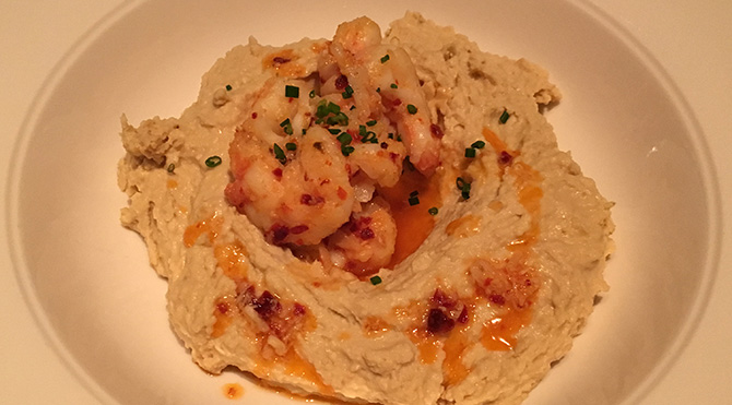 Humus üstü karides.