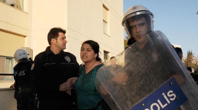 Akdeniz Üniversitesi'nde gerginlik