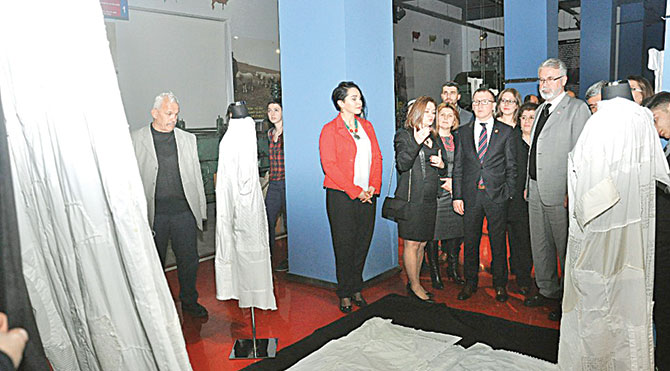 Her eserde farklı bir kadının hikayesi var.