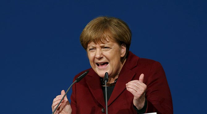 Merkel’e Avusturya darbesi