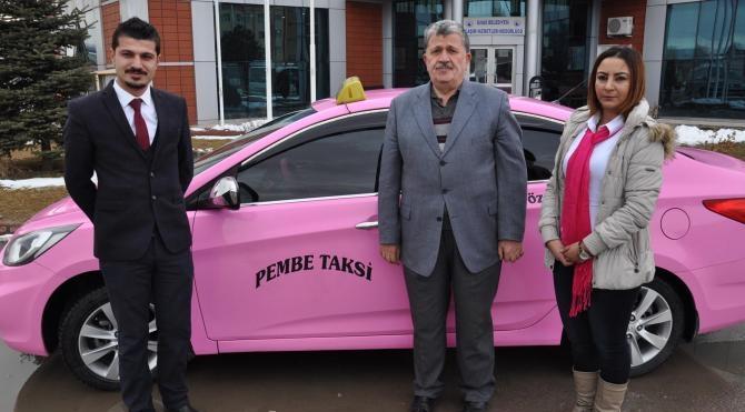 Pembe taksi tartışma konusu oldu, ismi Türkçe yapıldı