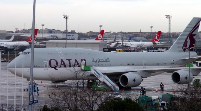 THY uçağı Katar Emiri'nin uçağının kuyruğuna sürttü!